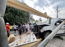 Ô tô "điên" đâm tử vong người đi xe máy dừng đèn đỏ