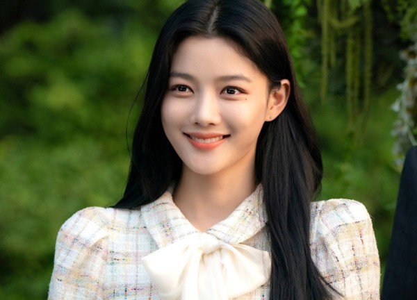 Kim Yoo Jung cũng có ngày bị chê diễn xuất, xem chỉ để ngắm nhan sắc chứ không đọng lại gì?