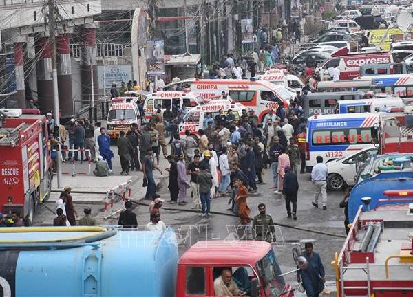 Pakistan: Cháy trung tâm mua sắm gây nhiều thương vong