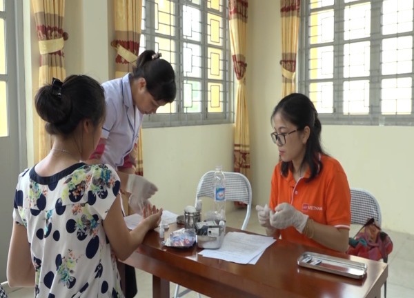 Nhiều công cụ hiệu quả để can thiệp, kiểm soát dịch bệnh HIV/AIDS