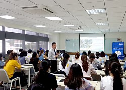 Nữ sinh viên Đại học Hoa Sen đánh bạn tại lớp, đòi đuổi việc giảng viên