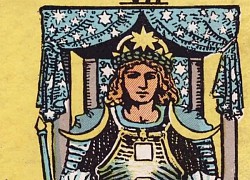 Thông điệp Tarot ngày 1/1/2024 cho 12 cung hoàng đạo: Bạch Dương bốc lá The Chariot, Nhân Mã bốc lá The Sun ngược