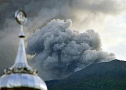 Núi lửa Indonesia phun trào khiến hàng chục người thiệt mạng hoặc mất tích