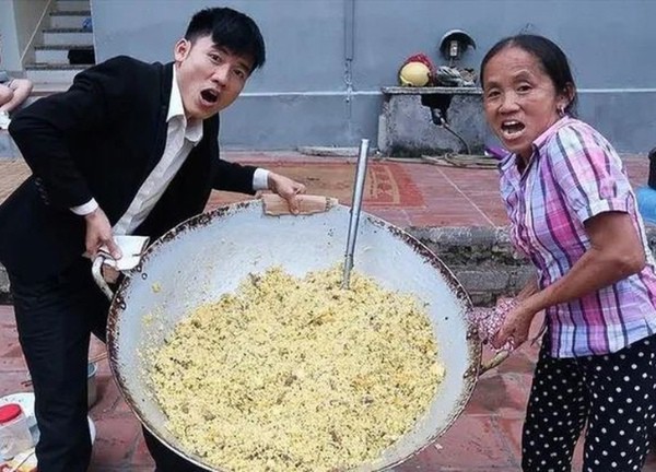 Từng "khuynh đảo cõi mạng", kiếm bạc tỷ mỗi tháng, cuộc sống của bà Tân Vlog hiện ra sao?