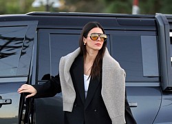 Diện áo blazer sang trọng như Kendall Jenner với 10 cách phối đồ không quá cầu kỳ