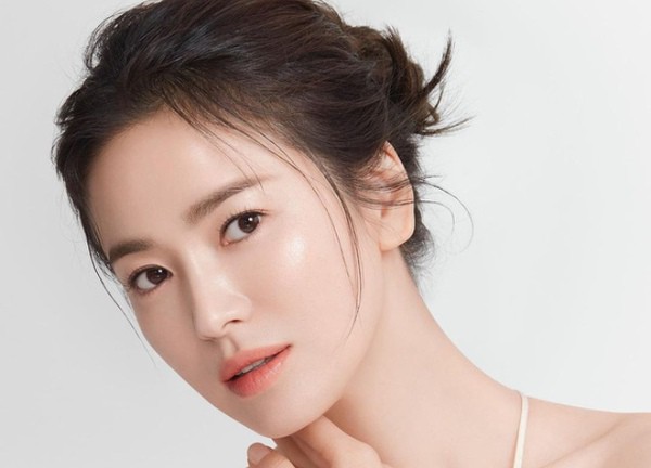 Song Hye Kyo ngày càng "lão hóa ngược", U45 mà da vẫn căng bóng như idol đôi mươi nhờ 3 thói quen