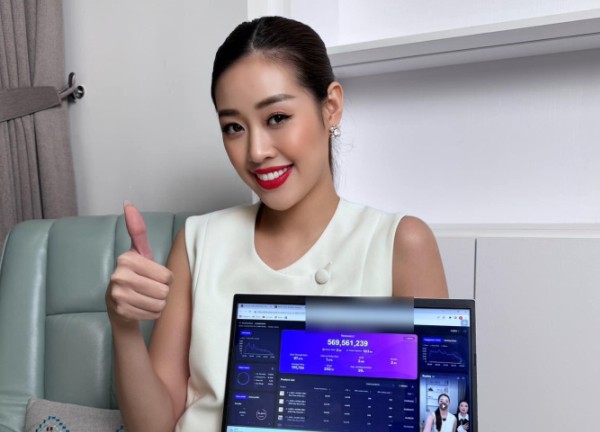 1 Hoa hậu Vbiz "chốt đơn" doanh thu gần 1,2 tỷ sau 3 tiếng livestream bán hàng, loạt thành tích trước còn bất ngờ hơn