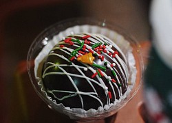 Dẫn đầu "trend" đồ uống mới toanh ở Hà Nội "chocolate bomb" có gì đặc biệt tới nỗi giới trẻ nhìn là muốn thử ngay?