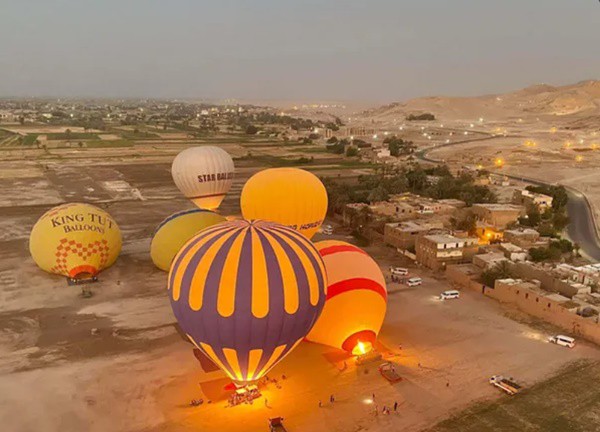 Bay khinh khí cầu ngắm sông Nile và những di sản ở Luxor, Ai Cập