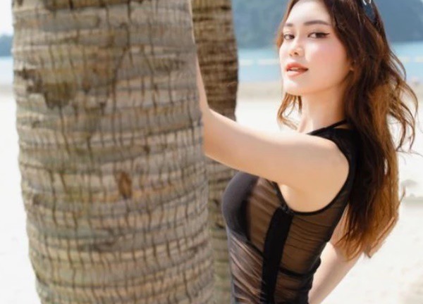 Ngắm thân hình nuột nà của 'hot girl quê lúa', từng 'oanh tạc' ở nhiều cuộc thi nhan sắc Việt