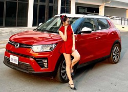 Mê mẩn với nhan sắc người đẹp bên xe Ssangyong Tivoli