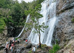 Khám phá vẻ đẹp hùng vĩ của thác Chapơr giữa núi rừng Bác Ái