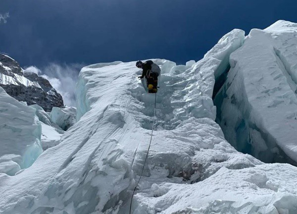 Kỹ sư người Việt lên đỉnh Everest