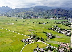 Nghĩa Lộ lần đầu tiên bay trình diễn dù lượn &quot;Khám phá thung lũng Mường Lò&quot;