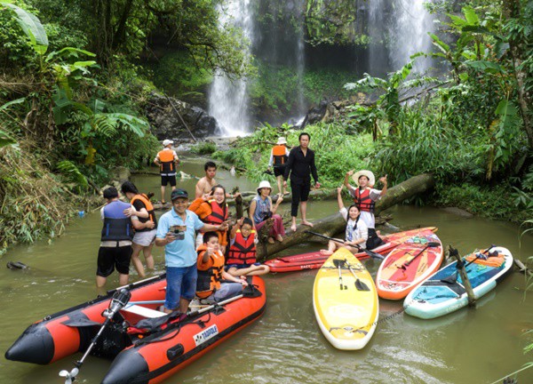 Trải nghiệm chèo SUP ở Kon Plông