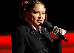 'Nữ hoàng nhạc Pop' Madonna gây sốc với ngoại hình khác lạ