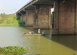 Phát hiện điều bất thường trên cầu Nha Bích, người dân báo công an