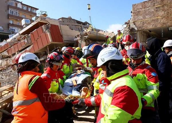 Động đất tại Thổ Nhĩ Kỳ, Syria: Vẫn tìm được người sống sót sau nhiều ngày mắc kẹt