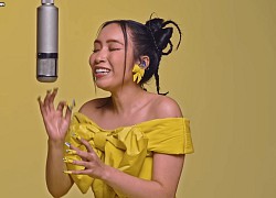 Mỹ Anh lại gây tranh cãi khi hát live tại show nước ngoài, netizen thắc mắc: "Mẹ không chỉ cho em hát à?"