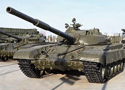 Hình ảnh hàng chục xe tăng T-72 từ Ba Lan rầm rập tới Ukraine