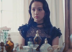 Soi cận visual của Jisoo trong MV debut solo "FLOWER"