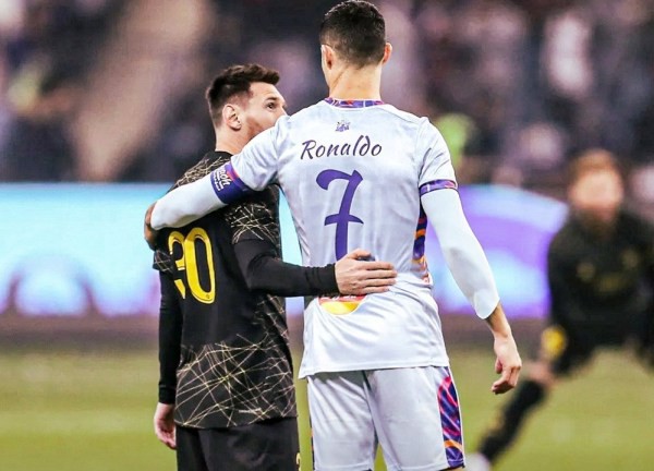 Bị hạ thấp, nói "không bằng Messi", Ronaldo tức giận ra mặt