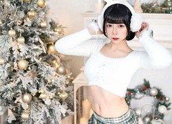 Đỏ mặt hot girl xinh đẹp mặc đồ ngắn cũn khoe dáng nuột