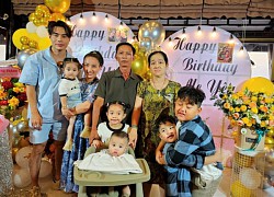Mẹ vợ Lê Dương Bảo Lâm mặc đồ xịn, đeo nhẫn kim cương tại sự kiện