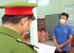 CLIP: Nam thanh niên ở Thanh Hóa hùng hổ tát vào mặt công an