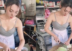 "Hot girl cơm chiên" gây náo loạn vì quá xinh đẹp, chỉ đứng thái rau cũng khiến nhiều khách hàng thổn thức