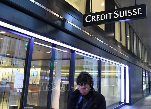 Giá cổ phiếu của Credit Suisse lao dốc gần 62%