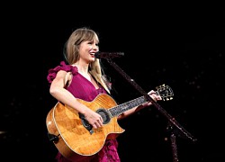 Taylor Swift du hành xuyên thời gian trong đêm khai mạc 'Eras Tour'