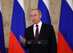 Tổng thống Nga Vladimir Putin bất ngờ tới thăm Crimea