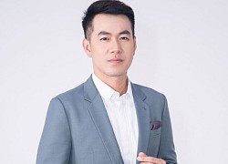 Ca sĩ Hồ Trung Dũng nói về dòng chữ bí ẩn viết dưới album riêng