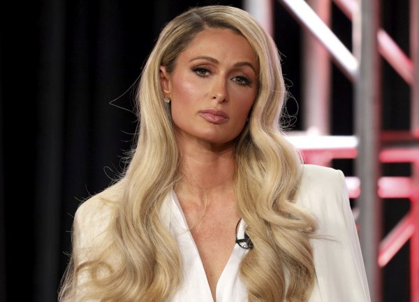 Paris Hilton vẫn gặp ác mộng do tuổi thơ "ám ảnh" tại trường nội trú