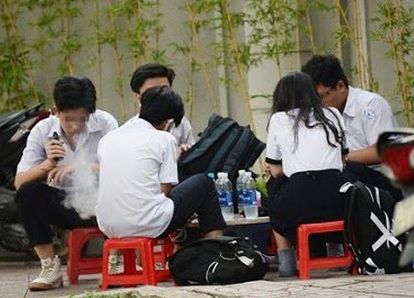 Học sinh tiểu học Hà Nội bị dụ hút t.huốc l.á điện tử, rủ thêm bạn được tiền  - Tin nổi bật - Việt Giải Trí