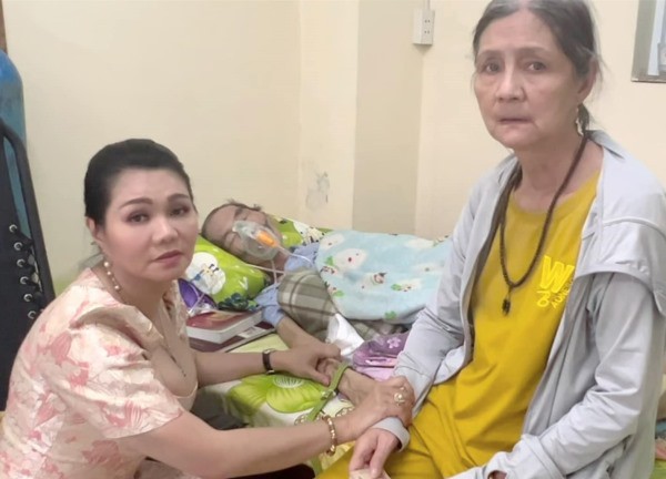 Nhạc sĩ 'Vầng trăng cổ nhạc' qua đời vì ung thư di căn não