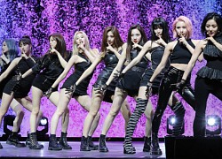 TWICE - Nhóm nhạc nữ đầu tiên trên thế giới "cháy vé" tại sân vận động SoFi của Mỹ