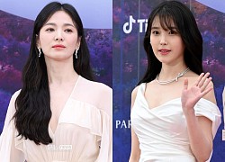 Thảm đỏ Baeksang lần thứ 59: Song Hye Kyo khoe nhan sắc chuẩn nữ thần, hội ngộ &quot;tình cũ&quot; Lee Byung Hun