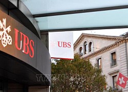 Anh chấp thuận thương vụ UBS mua lại Credit Suisse