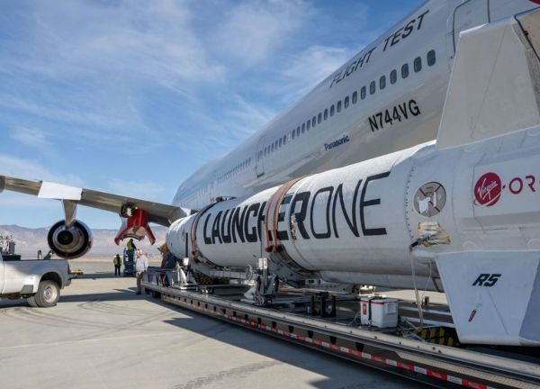 Công ty phóng vệ tinh Virgin Orbit xin phá sản