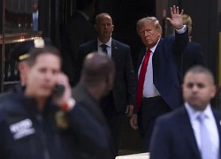 Ông Trump đến New York để ra hầu tòa