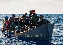 Italy nỗ lực giải cứu thêm 1.200 người di cư trên Địa Trung Hải