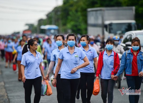 Nỗi niềm người đóng BHXH 35 năm, chờ '7 mùa xuân' mới tới tuổi hưu