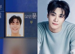 Hé lộ hình ảnh đầu tiên bên trong tang lễ Moonbin (ASTRO), nụ cười rạng rỡ trên di ảnh khiến người hâm mộ xót xa