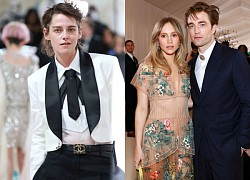 Trớ trêu tại Met Gala 2023: Đang tình tứ bên người mới, Robert Pattinson suýt chạm mặt tình cũ