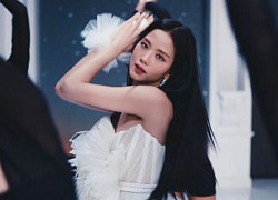 "ME" của Jisoo - Album của nữ nghệ sĩ Hàn Quốc vượt mốc 200 triệu lượt nghe nhanh nhất Spotify