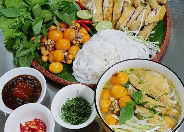 Nấu phở gà cho thêm thứ này nước dùng sẽ trong, thanh, ai ăn cũng khen tấm tắc