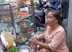 Không còn mừng rỡ như xưa, chủ quán bánh canh 300k hốt hoảng 'không bán' khi khách đòi gọi tô 1 triệu đồng