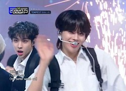 Nam idol người Việt ghi điểm khi mặc đồng phục học sinh trong show âm nhạc Hàn Quốc